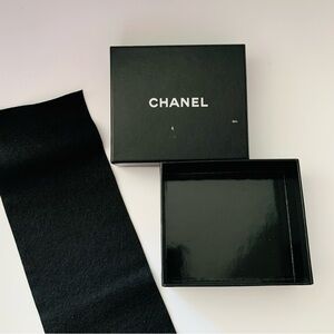 CHANEL Black Box Authentic